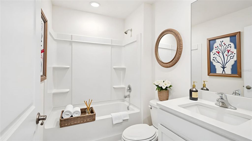 Image 6 of property listing at 17993 NW 170TH PLACE, Alachua, FL 32615