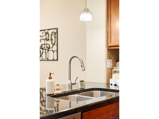 8922 E Otero Pl, Englewood, CO 80112
