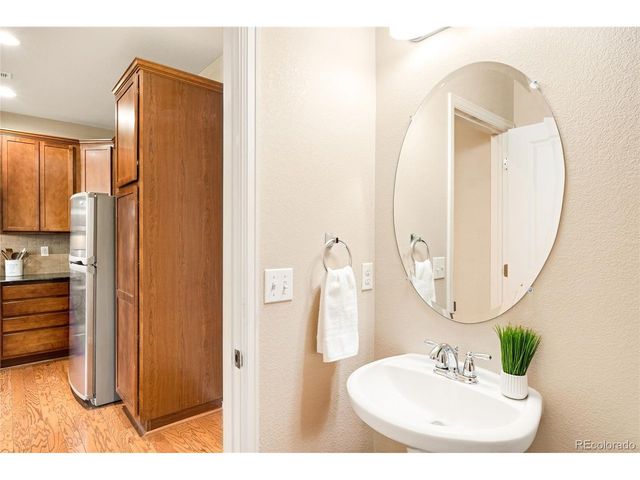 8922 E Otero Pl, Englewood, CO 80112