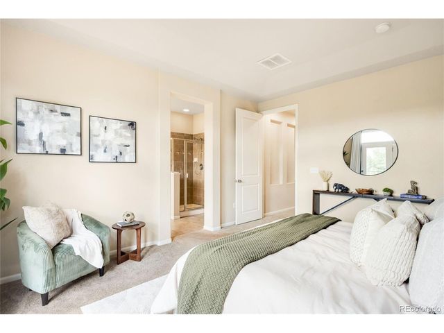 8922 E Otero Pl, Englewood, CO 80112