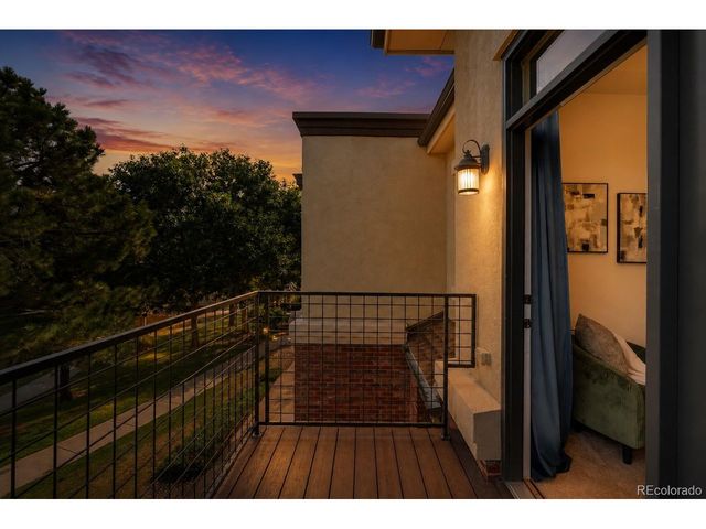 8922 E Otero Pl, Englewood, CO 80112