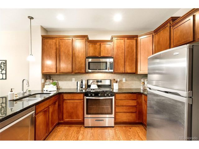 8922 E Otero Pl, Englewood, CO 80112