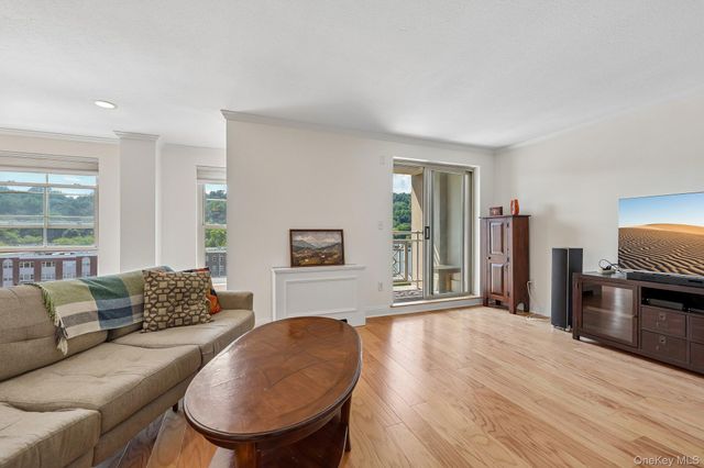 409 Harbor Cove PH 409, Piermont, NY 10968