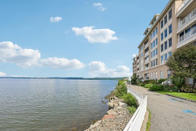 409 Harbor Cove PH 409, Piermont, NY 10968