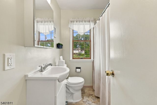 41 Fleetwood Dr, Rockaway Twp., NJ 07866