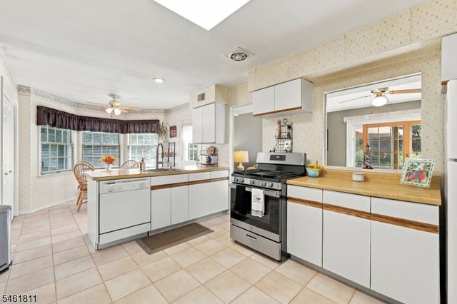 41 Fleetwood Dr, Rockaway Twp., NJ 07866