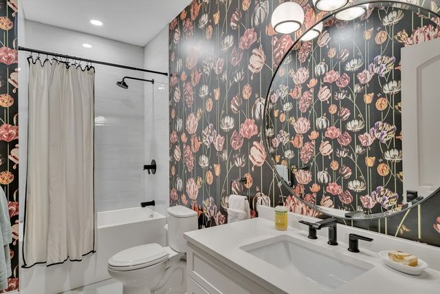 119 Saint Botolph St 3, Boston, MA 02115