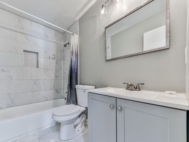 6266 Auburn Drive, Riverdale, GA 30296