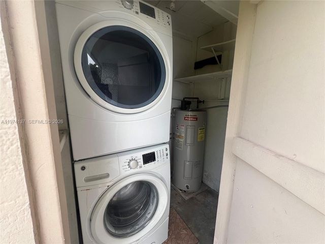 5829 NW 37th St 1, Virginia Gardens, FL 33166