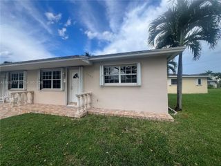 5829 NW 37th St 1, Virginia Gardens, FL 33166