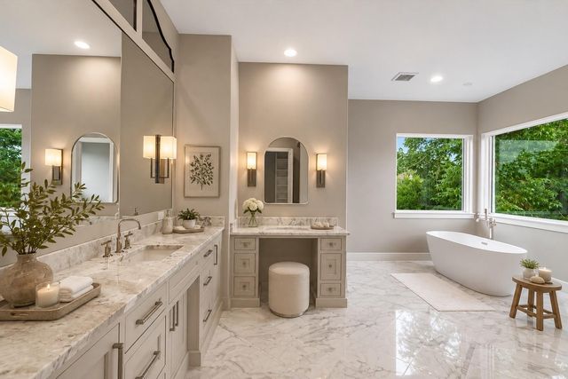 2341 Maroneal St, Houston, TX 77030
