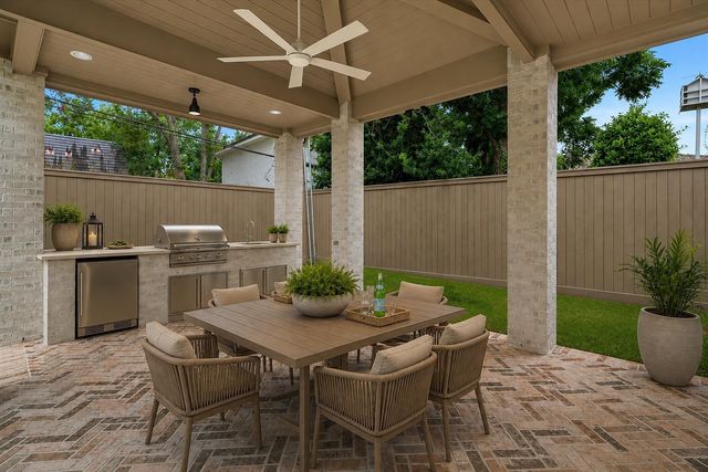 2341 Maroneal St, Houston, TX 77030