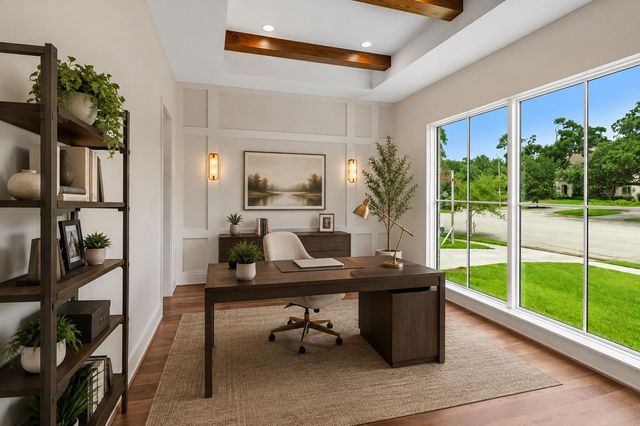 2341 Maroneal St, Houston, TX 77030