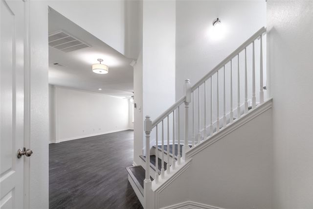 901 Saddle Drive, Euless, TX 76039