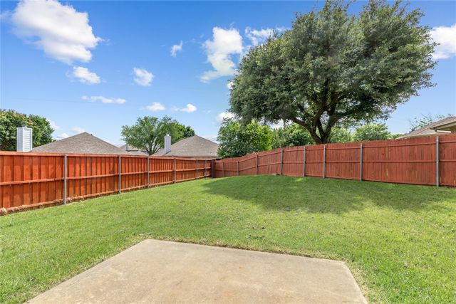 901 Saddle Drive, Euless, TX 76039