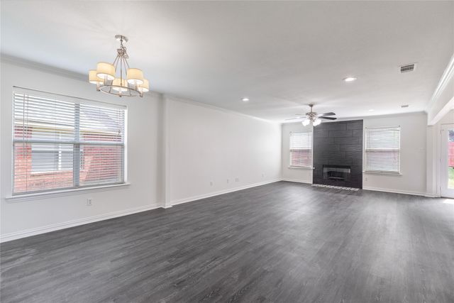 901 Saddle Drive, Euless, TX 76039