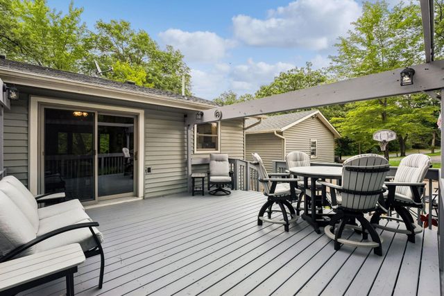 13450 Oakwood Road, Zimmerman, MN 55398