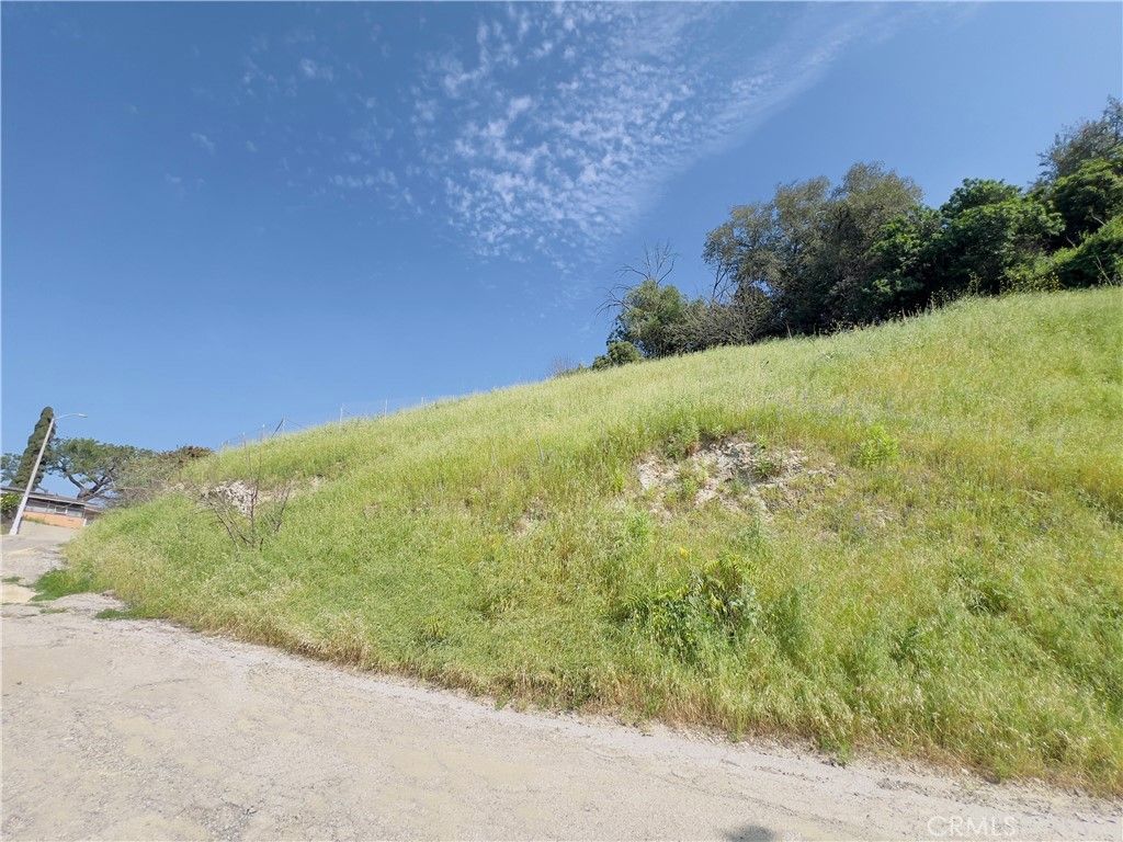 Image 5 of property listing at 2661 N Adkins Avenue, El Sereno, CA 90032