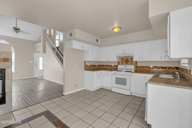 5917 CHIPPENDALE Avenue, El Paso, TX 79934