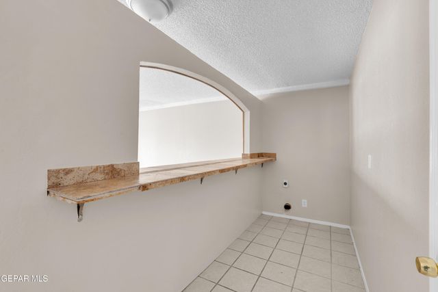 5917 CHIPPENDALE Avenue, El Paso, TX 79934