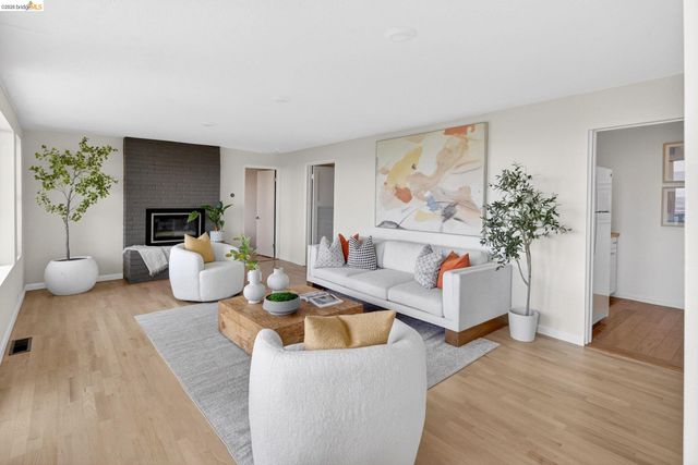 1126 Keeler Ave, Berkeley, CA 94708