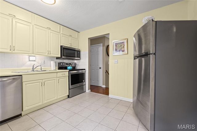 2905 Misty Circle, Oakville, MO 63129