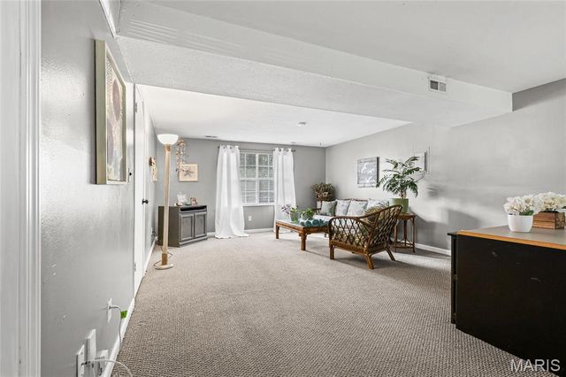 2905 Misty Circle, Oakville, MO 63129