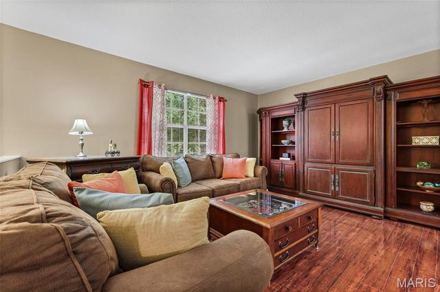 2905 Misty Circle, Oakville, MO 63129