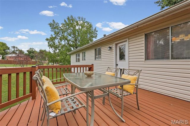 2905 Misty Circle, Oakville, MO 63129