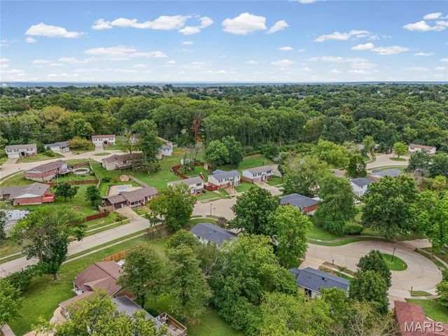 2905 Misty Circle, Oakville, MO 63129