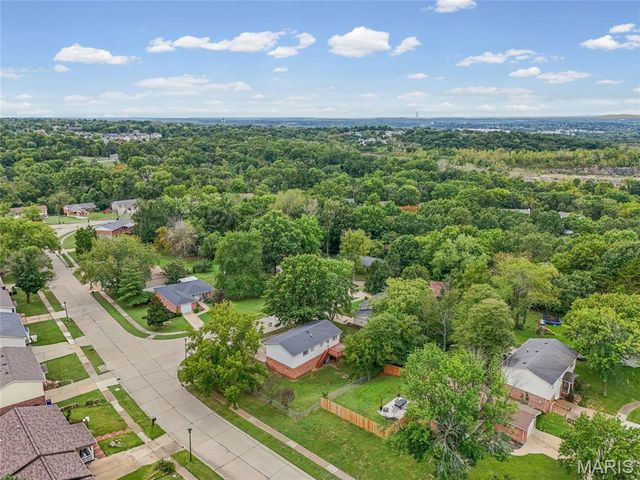 2905 Misty Circle, Oakville, MO 63129