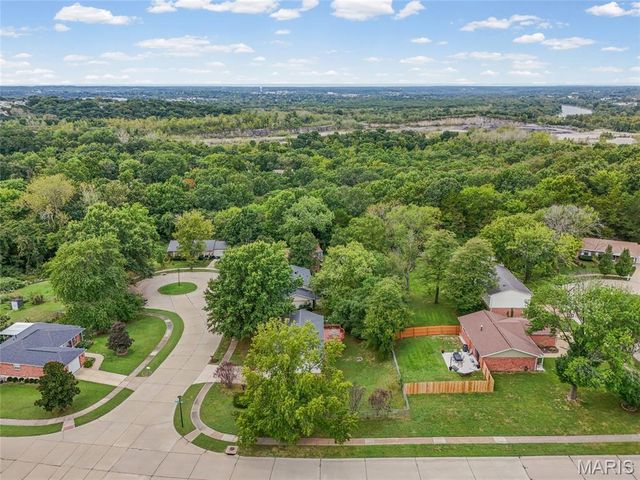 2905 Misty Circle, Oakville, MO 63129