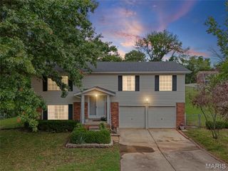 2905 Misty Circle, Oakville, MO 63129