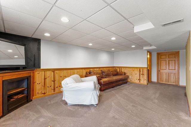 142 Sunrise Court, Loda, IL 60948