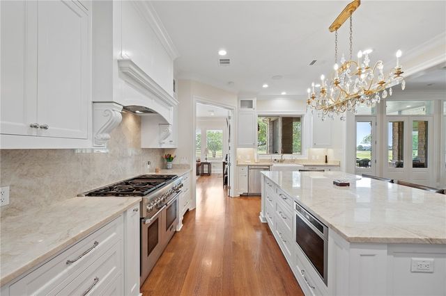 5108 Inverness Drive, Bryan, TX 77802