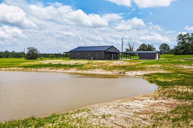 1478 Connor Landing, Madisonville, TX 77864
