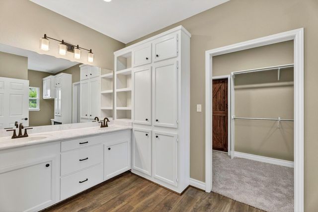 1478 Connor Landing, Madisonville, TX 77864