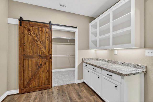 1478 Connor Landing, Madisonville, TX 77864
