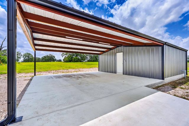 1478 Connor Landing, Madisonville, TX 77864