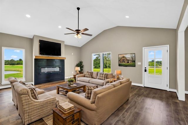 1478 Connor Landing, Madisonville, TX 77864