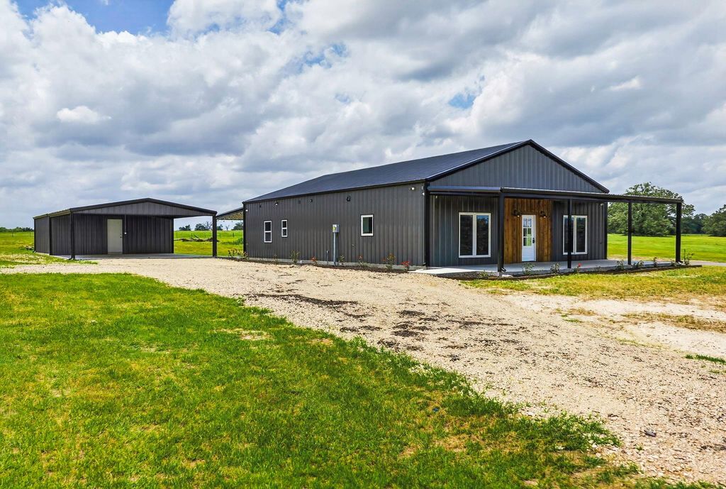 1478 Connor Landing, Madisonville, TX 77864