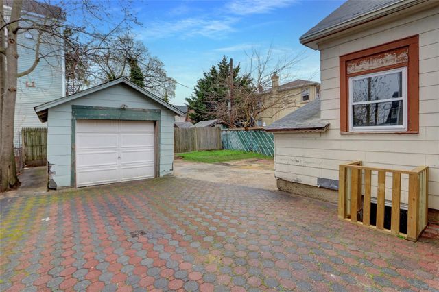 69 Hewlett Street, Hempstead, NY 11550