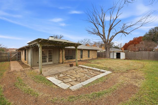 1021 Westminster Lane, Mansfield, TX 76063