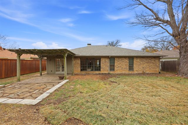 1021 Westminster Lane, Mansfield, TX 76063