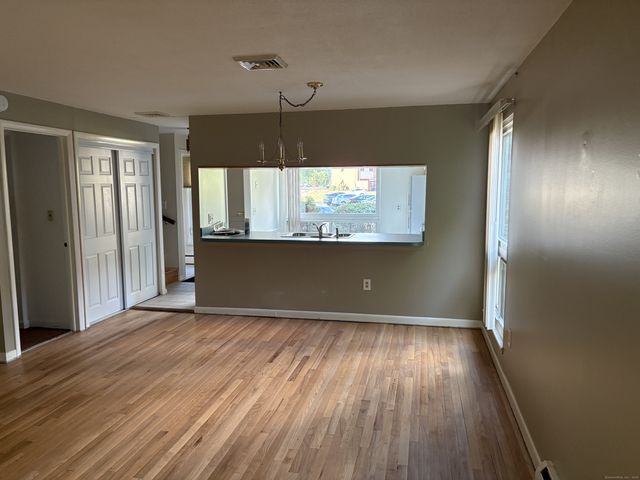 279 Centerbrook Road, Hamden, CT 06518