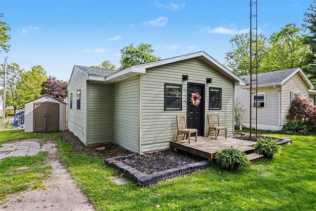 714 Polis Street, Buchanan, MI 49107