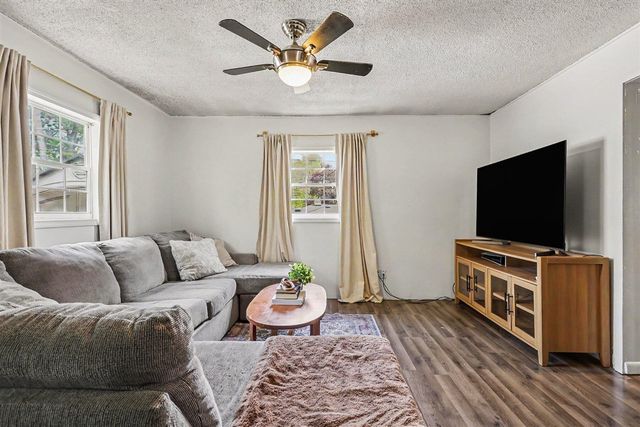 714 Polis Street, Buchanan, MI 49107