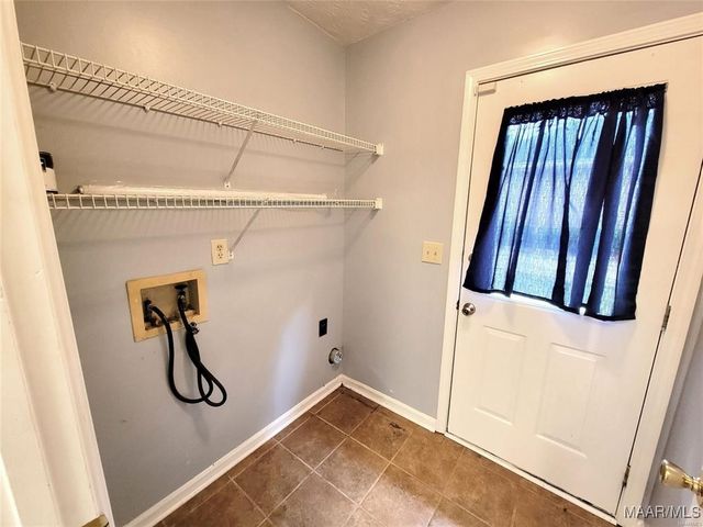 3248 Meadow Walk Lane, Montgomery, AL 36116