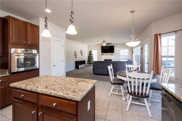 362 Bob White PW, Suffolk, VA 23435