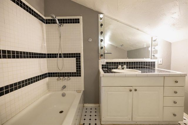 3813 NW 66th Street, Oklahoma City, OK 73116